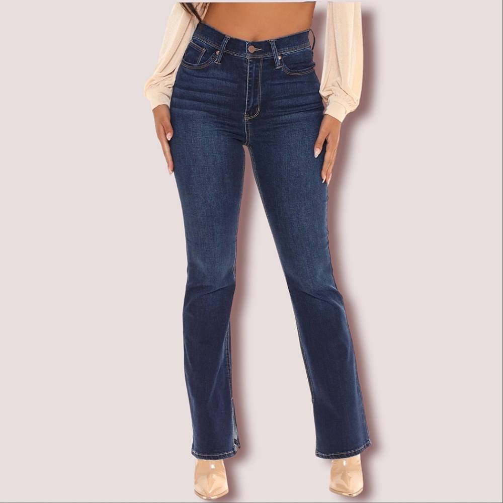 Classic Side Split Bootcut Jeans. Size 9
